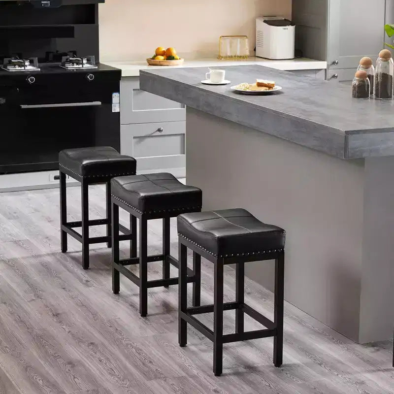 Lot de 2 tabourets de bar rembourrés pivotants réglables en hauteur avec repose-pieds, chaises de comptoir sans accoudoirs en cuir PU pour salles à manger